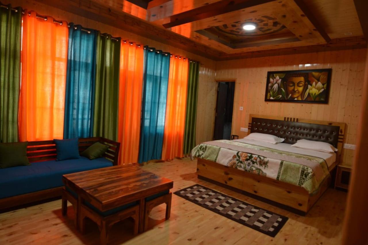 Hotel The Alpinist Cafe And Retreat à Kaza Extérieur photo