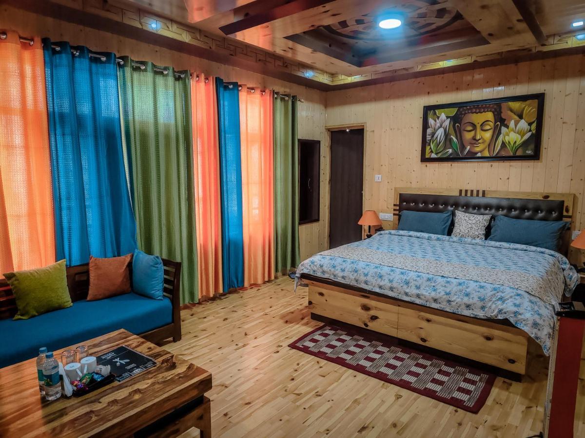 Hotel The Alpinist Cafe And Retreat à Kaza Extérieur photo
