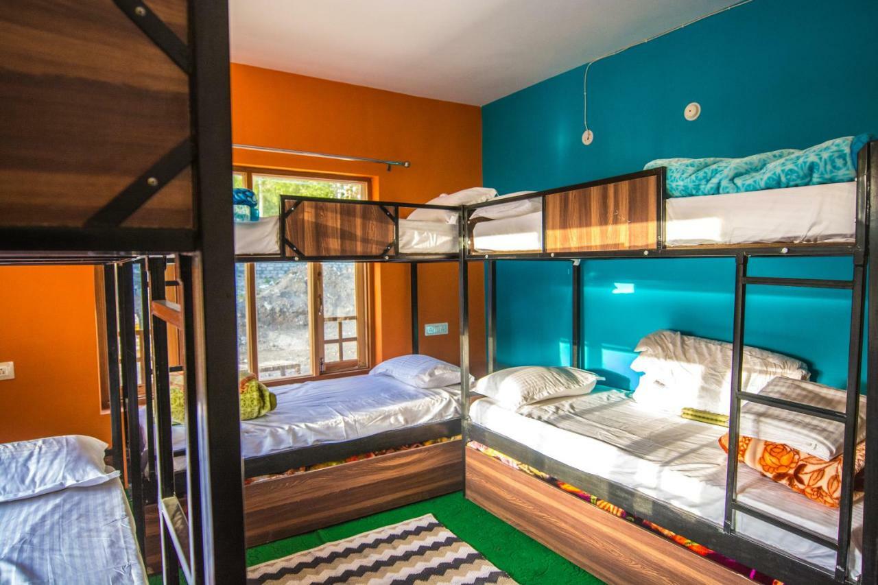 Hotel The Alpinist Cafe And Retreat à Kaza Extérieur photo